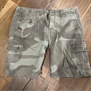 Women’s Camouflage Cargo Shorts